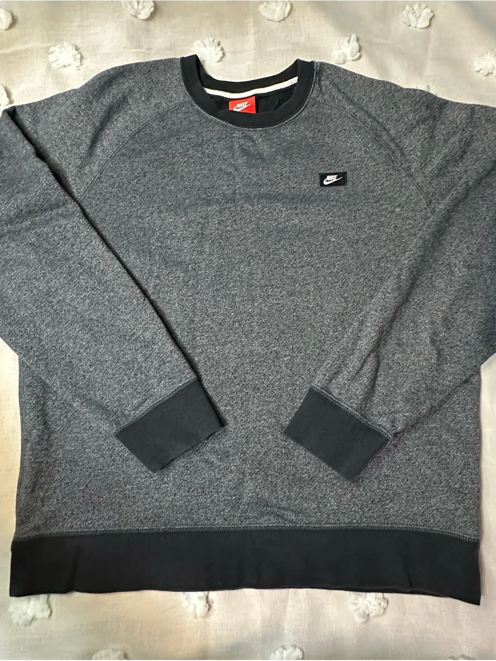 Y2K Nike Men's Dark Heather Grey Crewneck Sweatshirt